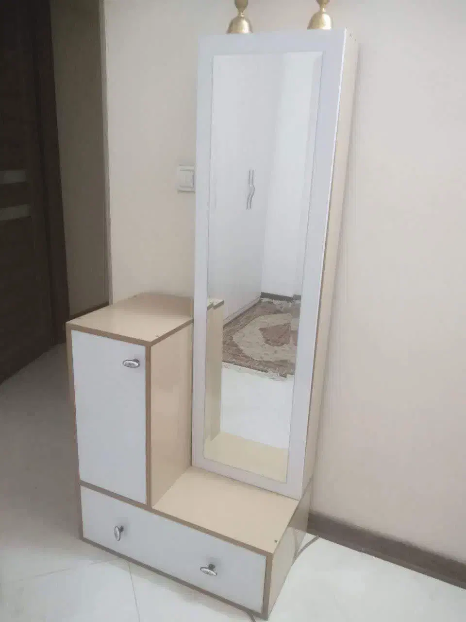 آینه|آینه|بیرجند, |دیوار