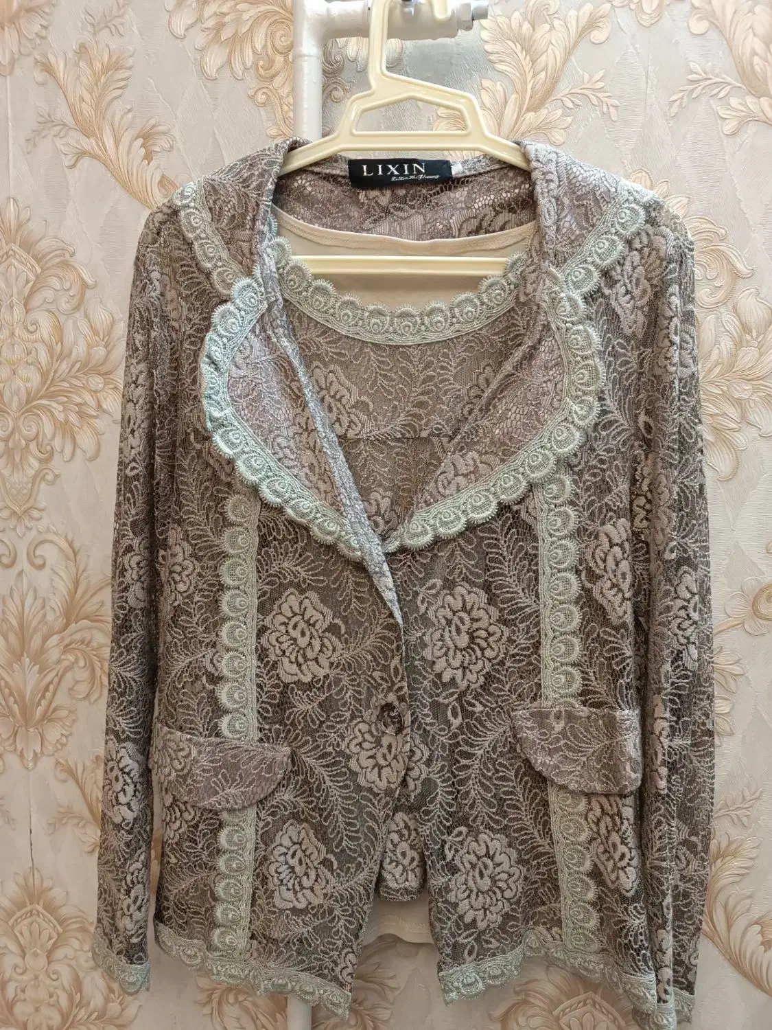 وسایل سیسمونی و لباس نو مجلسی  و مانتو  وپالتو|لباس|قزوین, |دیوار