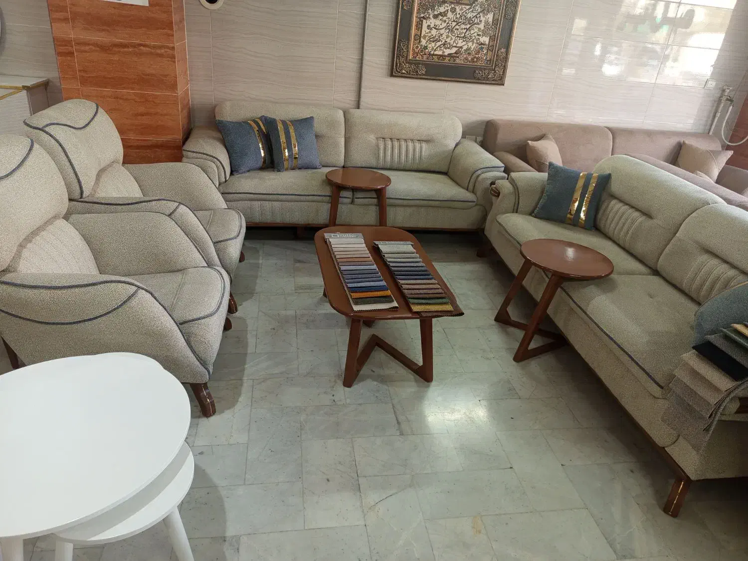 مبل ۸نفره تخت خواب شو بهمراه جلومبلی و عسلی اقساط|مبلمان خانگی و میز عسلی|قدس, شهرقدس|دیوار