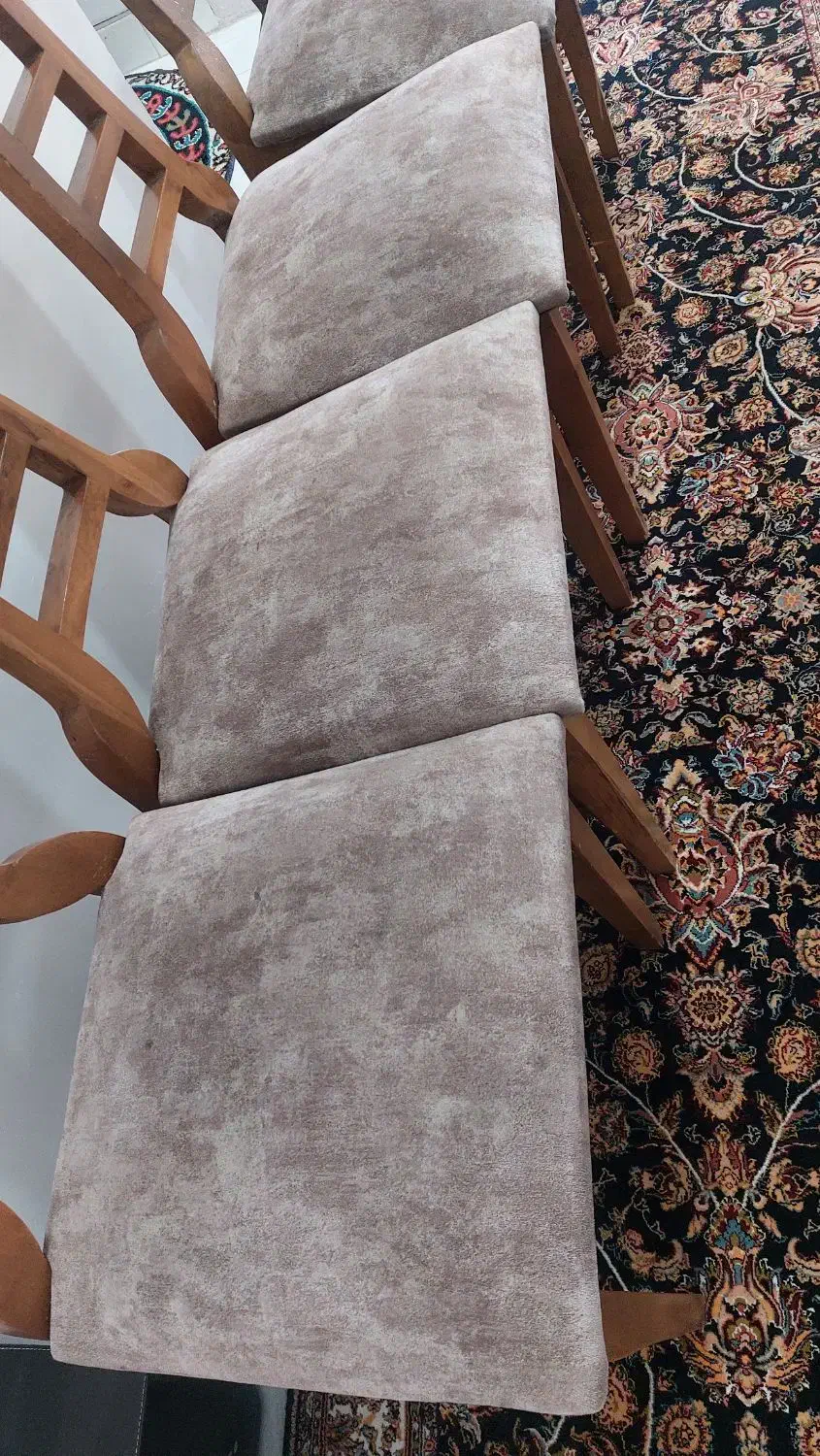 صندلی چوبی|میز و صندلی غذاخوری|نمین, |دیوار