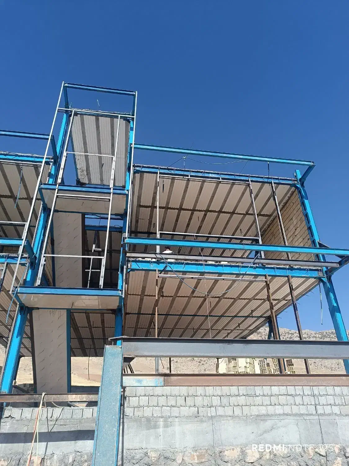 جوشکاری واجرای والپس(نبشی کشی) ناودانی|خدمات پیشه و مهارت|اسلام‌‌آباد غرب, |دیوار