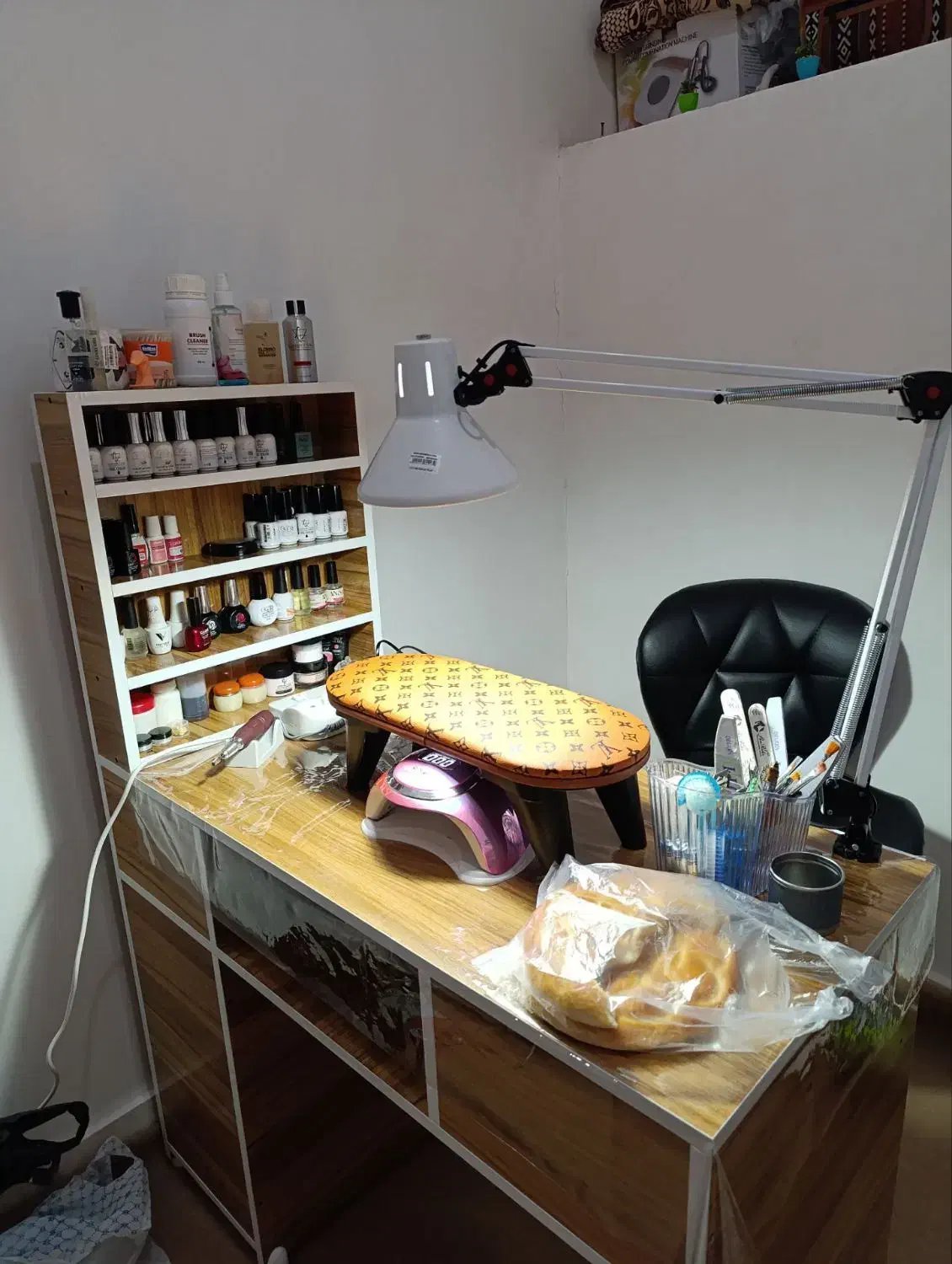 میز به همراه صندلی|میز تحریر و کامپیوتر|مراغه, |دیوار