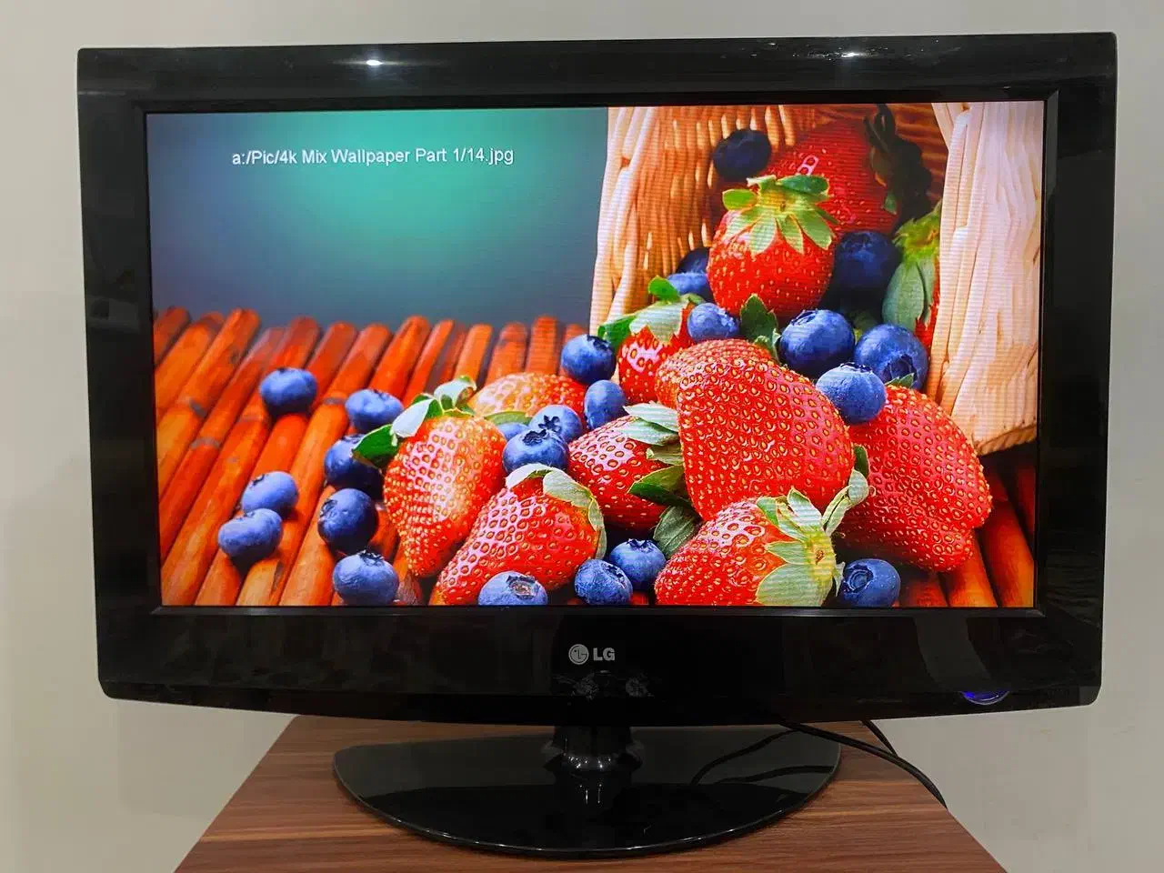 تلویزیون ال سی دی الجی 32 اینچ اصل کره|تلویزیون و پروژکتور|اشنویه, |دیوار