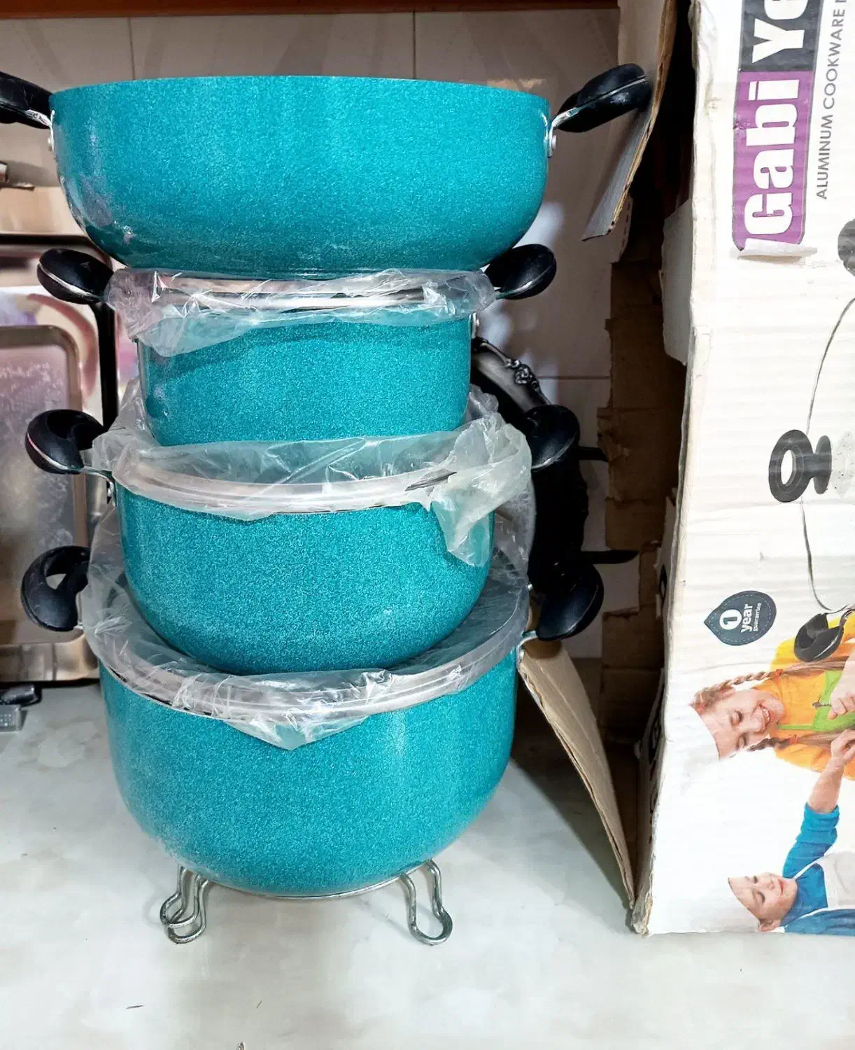 قابلمه تفلون|ظروف پختوپز|تربتحیدریه, نواب صفوی|دیوار