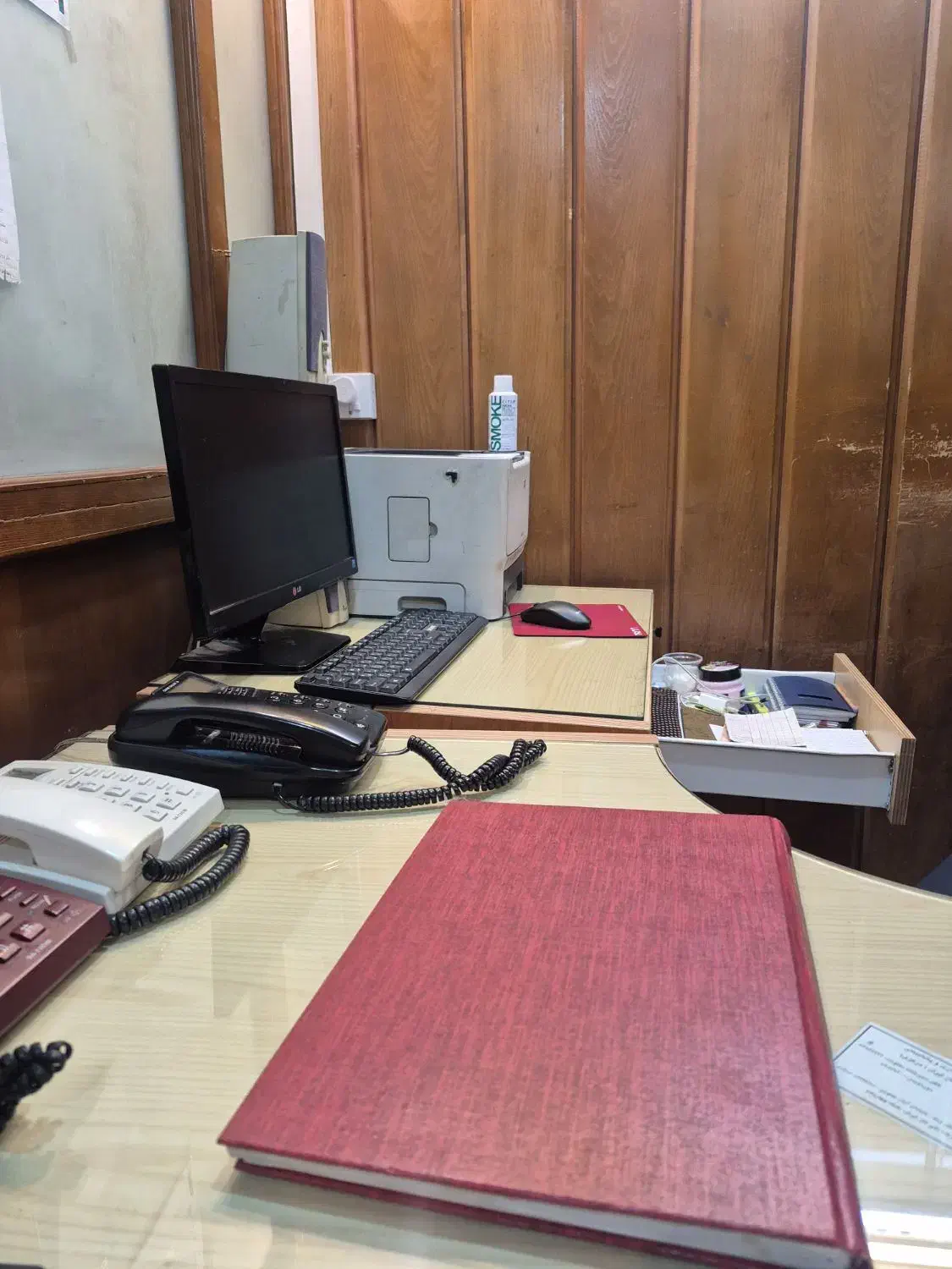 منشی مدیرعامل|استخدام اداری و مدیریت|تهران, میدان ولیعصر|دیوار