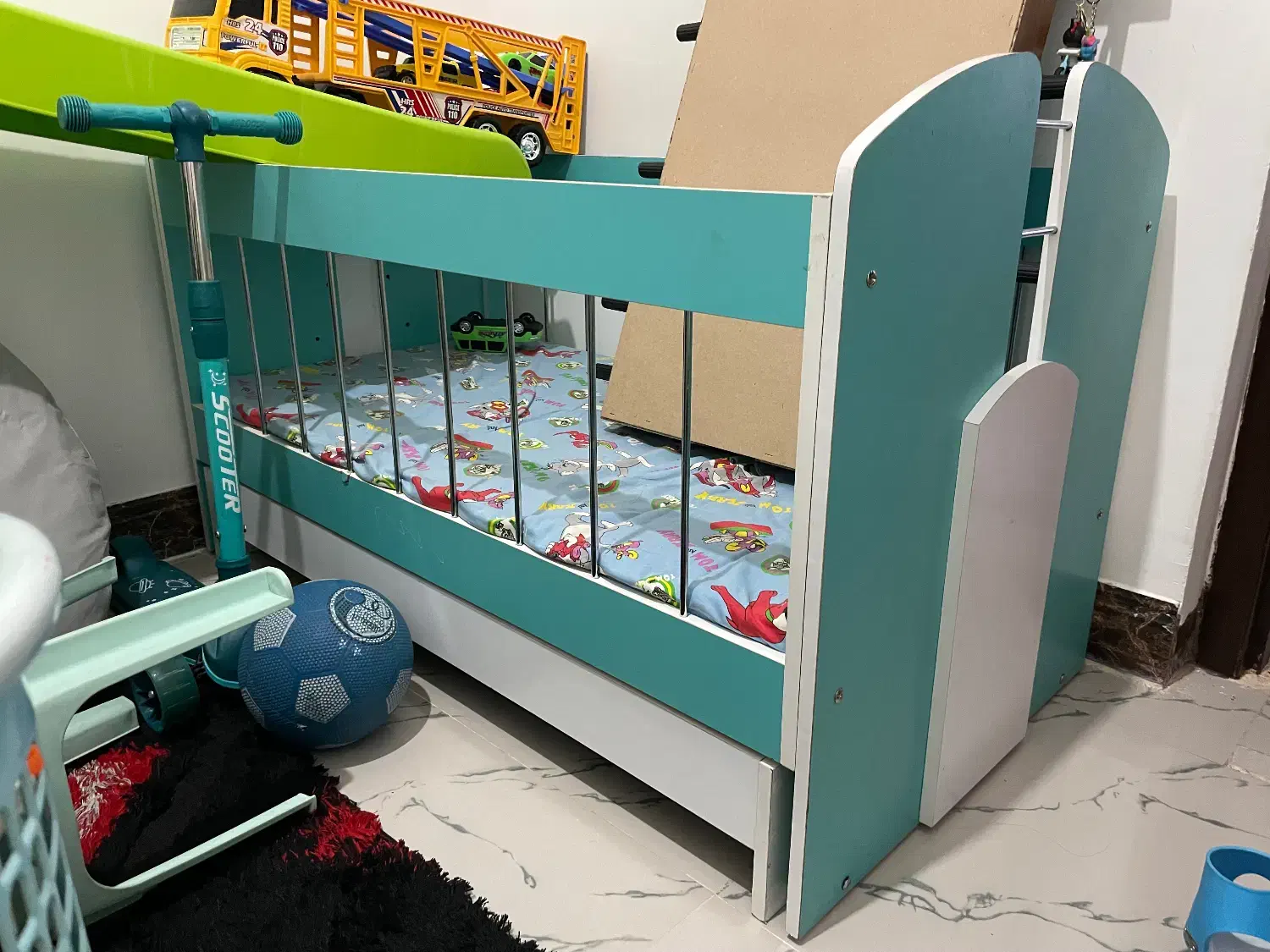 کمد و تخت نوزاد و کودک|تخت و سرویس خواب|سیرجان, |دیوار