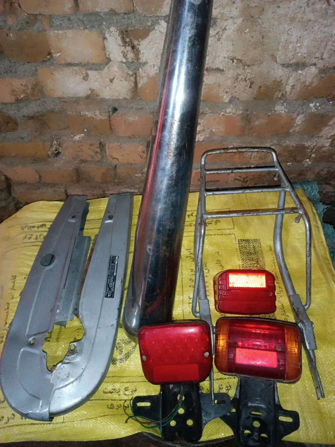 چراغ اگزوز ترکبند جک فرمون..|قطعات یدکی و لوازم جانبی|بروجرد, |دیوار