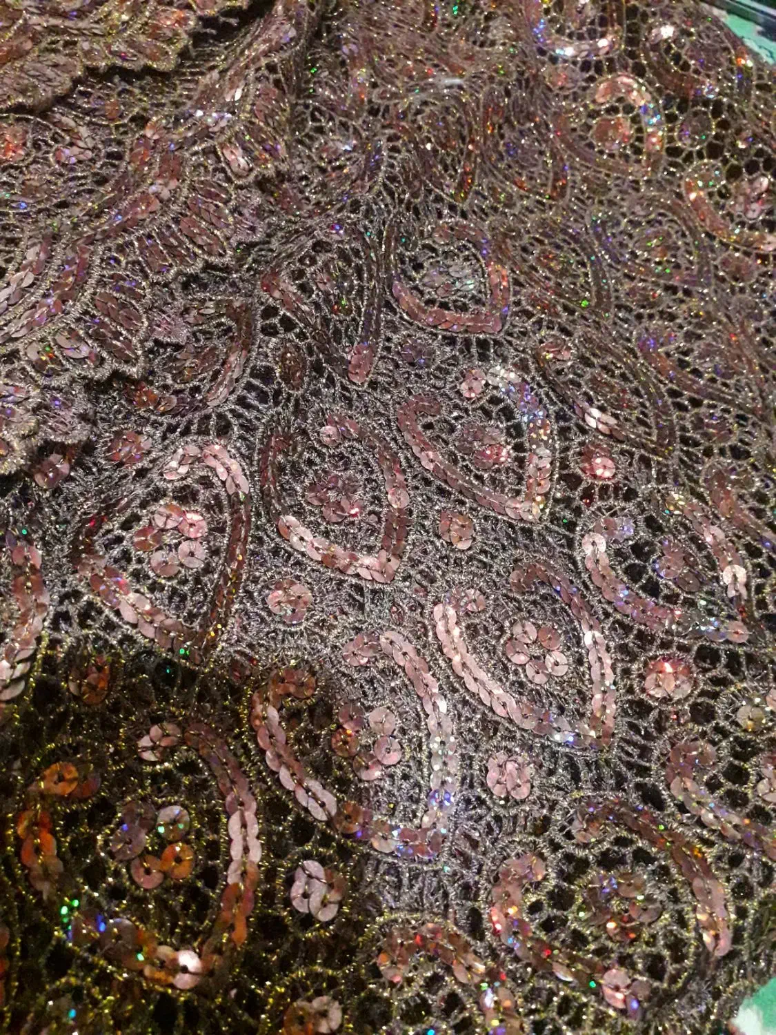 پارچه|لباس|تالش, هشتپر|دیوار