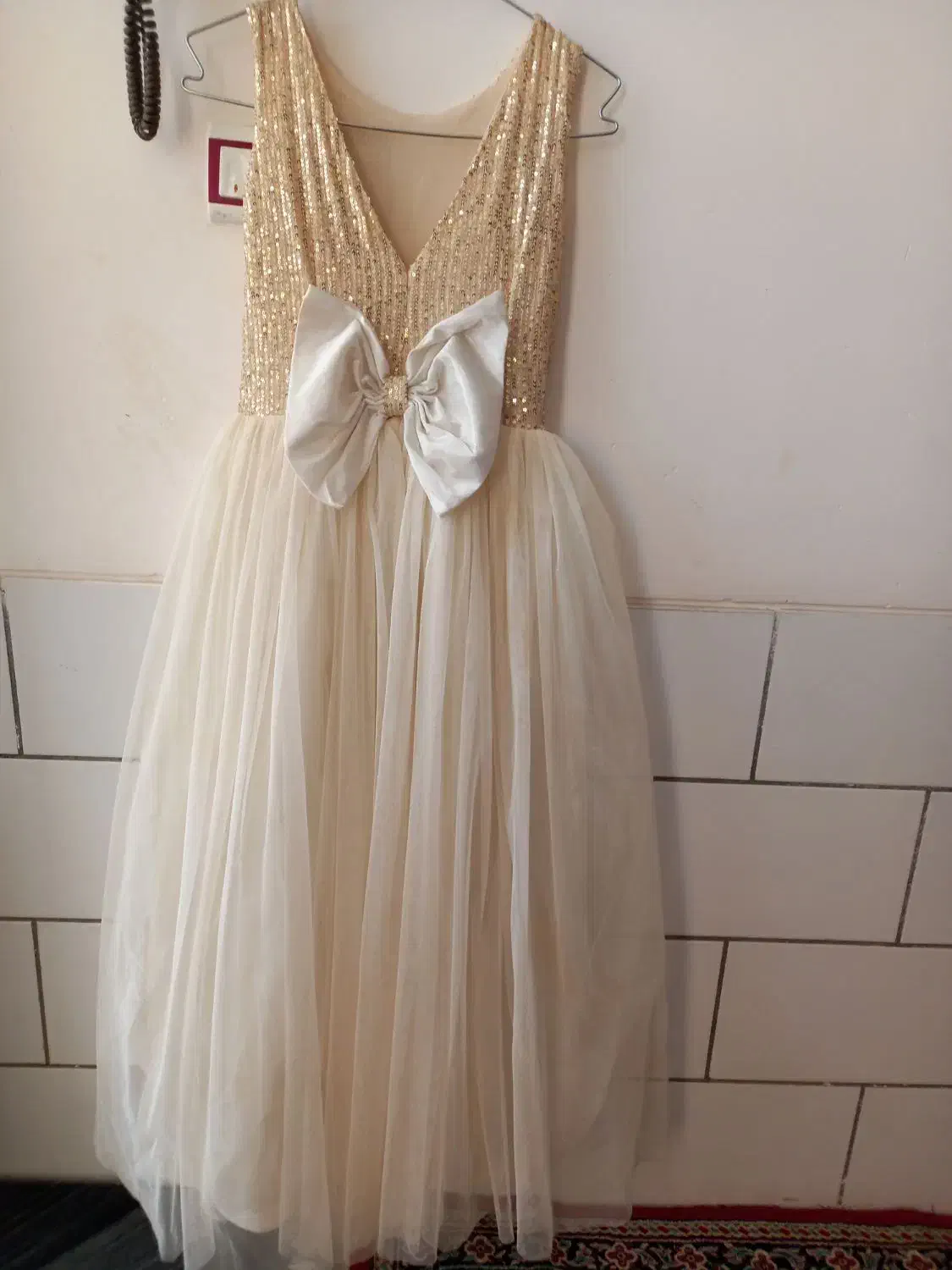 لباس مجلسی|لباس|فسا, |دیوار