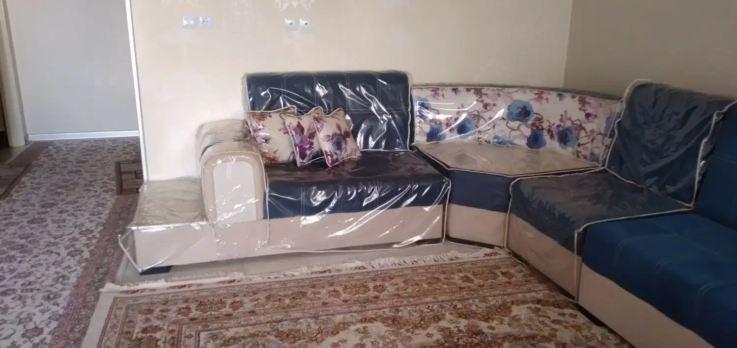 مبل راحتی 6 نفره|مبلمان خانگی و میز عسلی|اصفهان, شاهد|دیوار