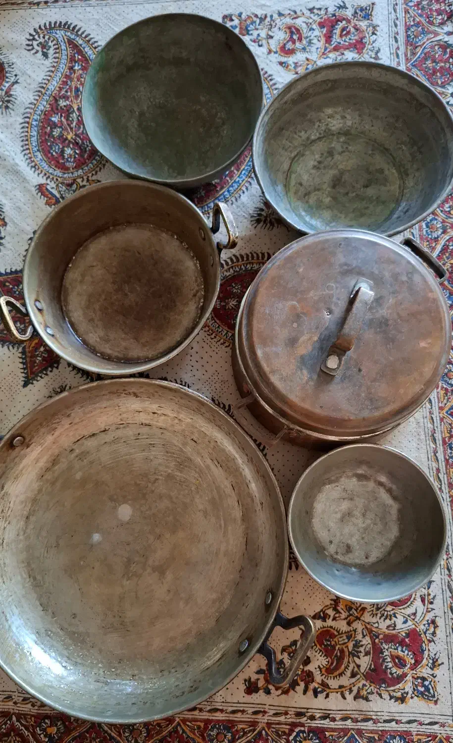 ظروف مسی|ظروف پخت‌وپز|شیراز, تاچارا|دیوار