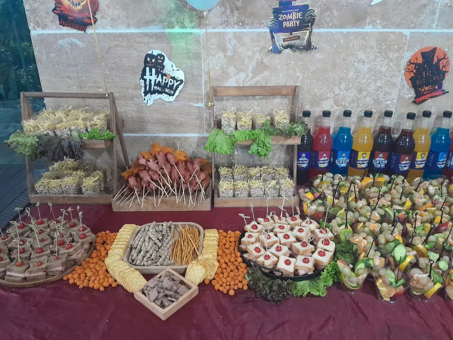 باغ مجلل آراد.|خدمات پذیرایی، مراسم|قزوین, |دیوار