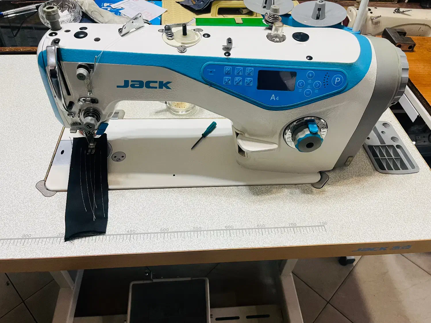 تعمیر و خرید وفروش انواع چرخ خیاطی صنعتی خانگی اتو|چرخ خیاطی و ریسندگی|تهران, امام حسین|دیوار