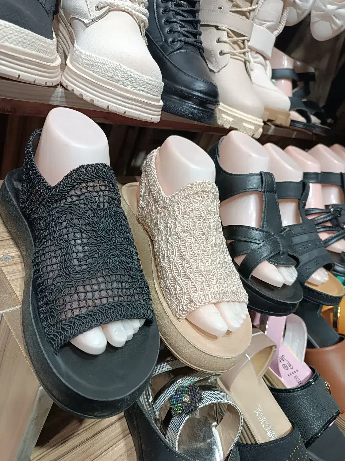 صندل جنس عالی مناسب فصل|کیف، کفش، کمربند|بم, |دیوار