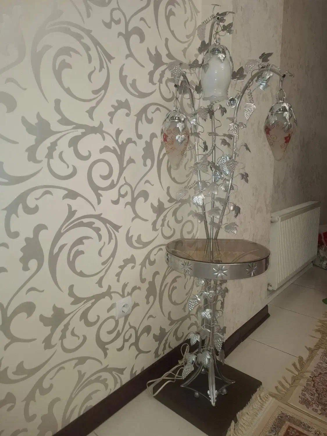 چراغ خواب ایستاده|چراغ خواب و آباژور|میانه, |دیوار