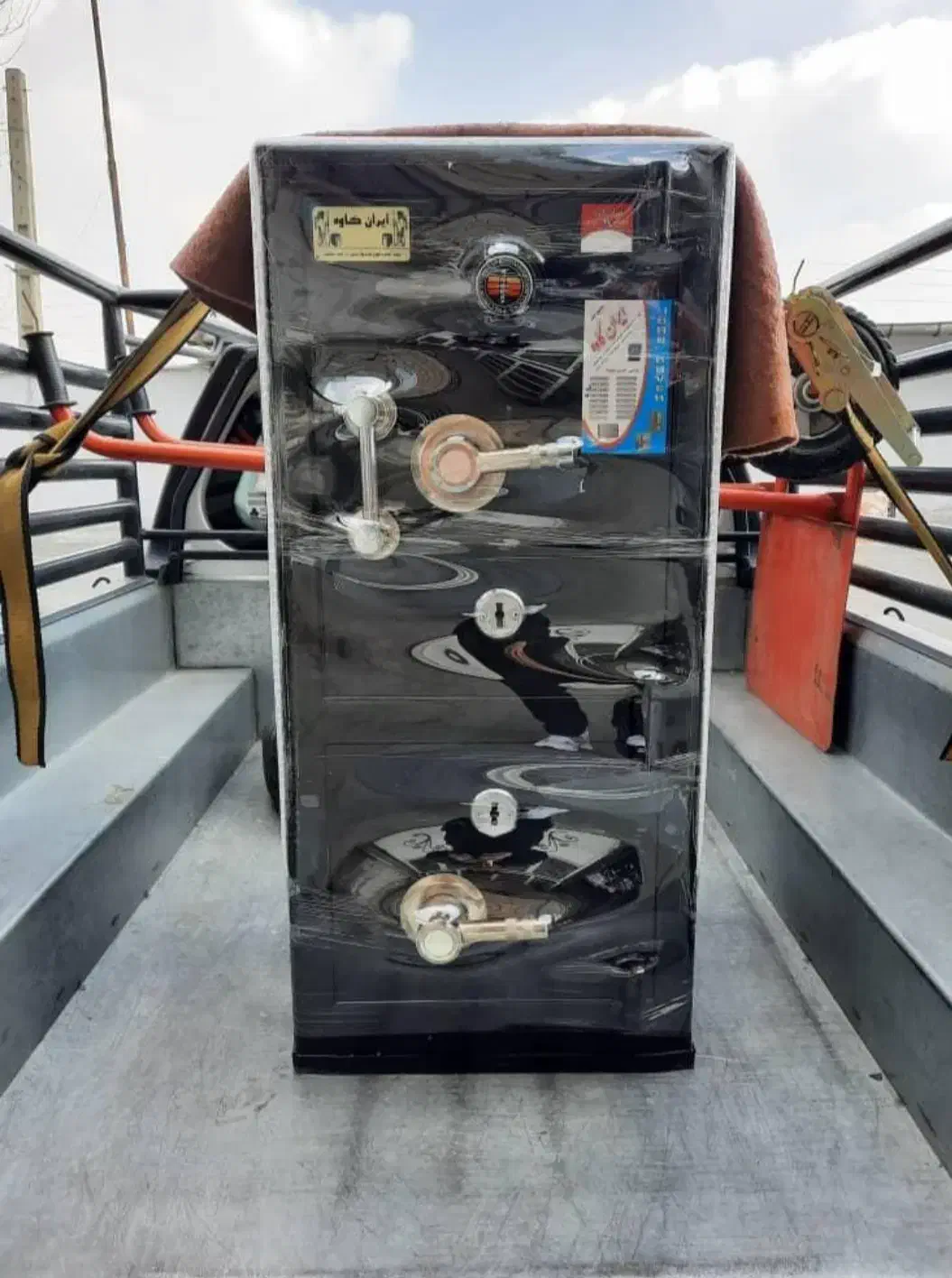 گاوصندوق شرکتی گاو صندوق قفل اتومات|ابزارآلات|ملارد, |دیوار