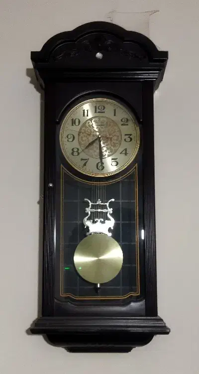 ساعت دیواری|ساعت دیواری و تزئینی|صحنه, |دیوار