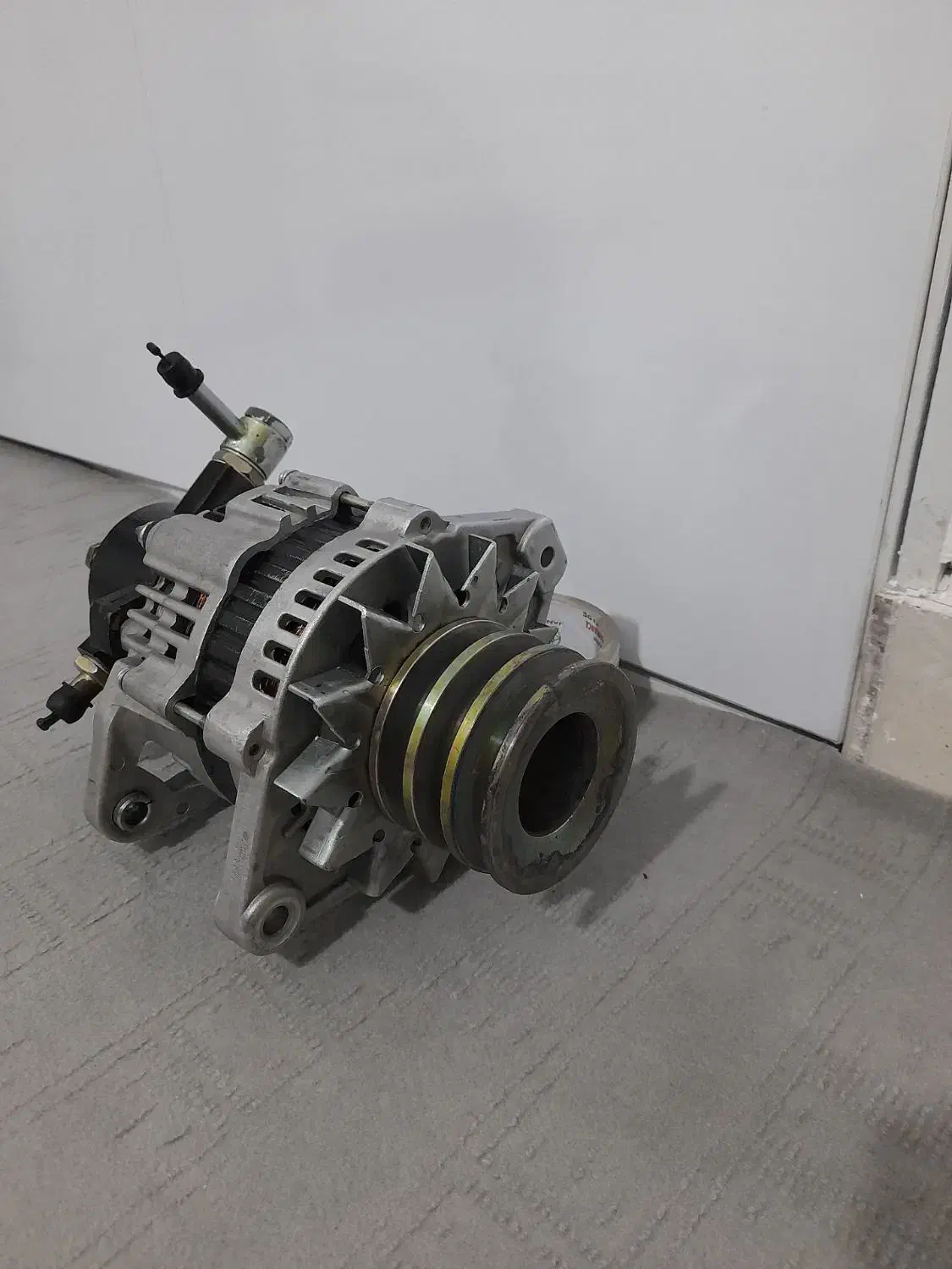 دینام ایسوزا اصلی  نو نو|قطعات یدکی و لوازم جانبی|ملایر, |دیوار