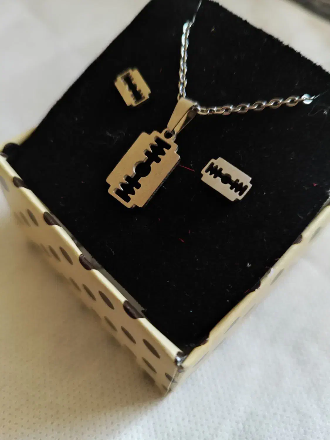 نیم ست و گوشواره|بدلیجات|بومهن, |دیوار