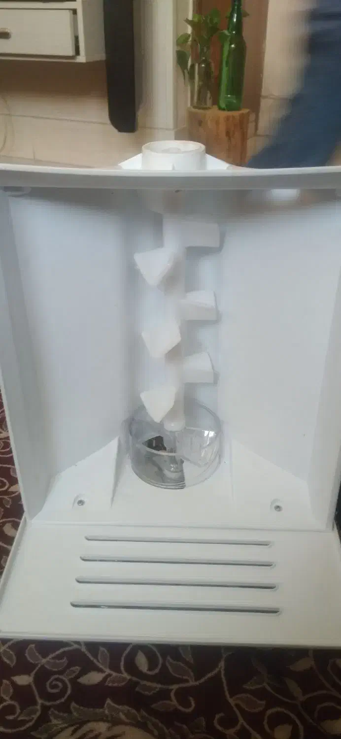 یه عددجایخسازیخچال فریزرسای باسات|یخچال و فریزر|شاهین‌شهر, خانه کارگر|دیوار