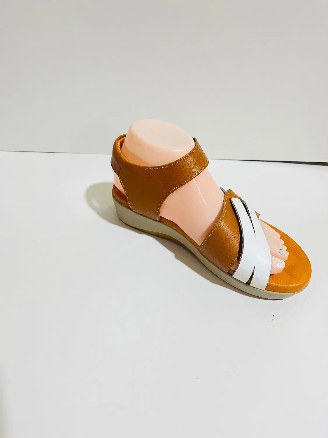 صندل و دمپایی چرم طبیعی|کیف، کفش، کمربند|قشم, |دیوار