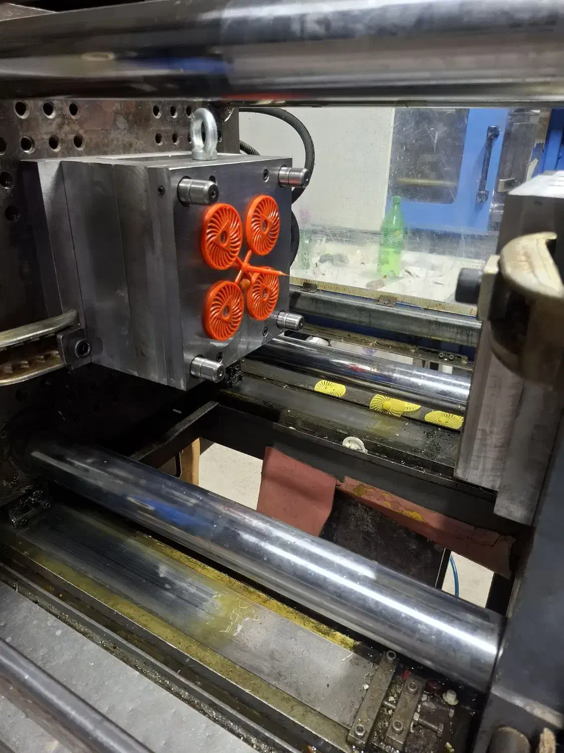 کارگر ساده شب|استخدام صنعتی، فنی، مهندسی|گرمدره, |دیوار