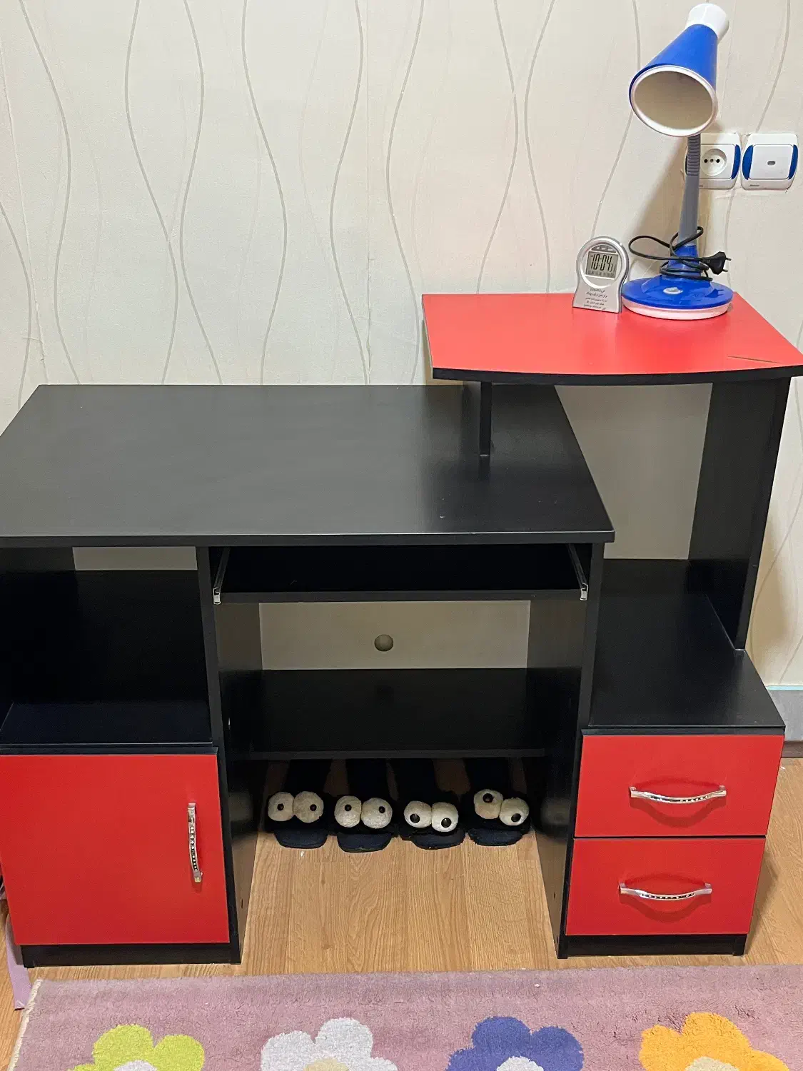 میز تحریر و کامیپوتر|میز تحریر و کامپیوتر|سیرجان, |دیوار