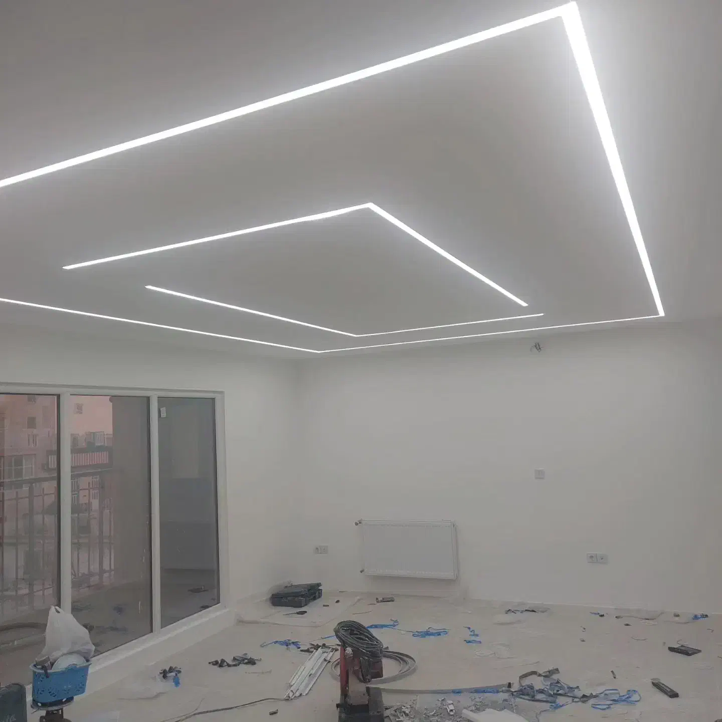 لاین نوری  لاینر نور خطی هالوژن شلنگی اتصالی لوستر|لوستر و چراغ آویز|شیراز, تحویلی|دیوار