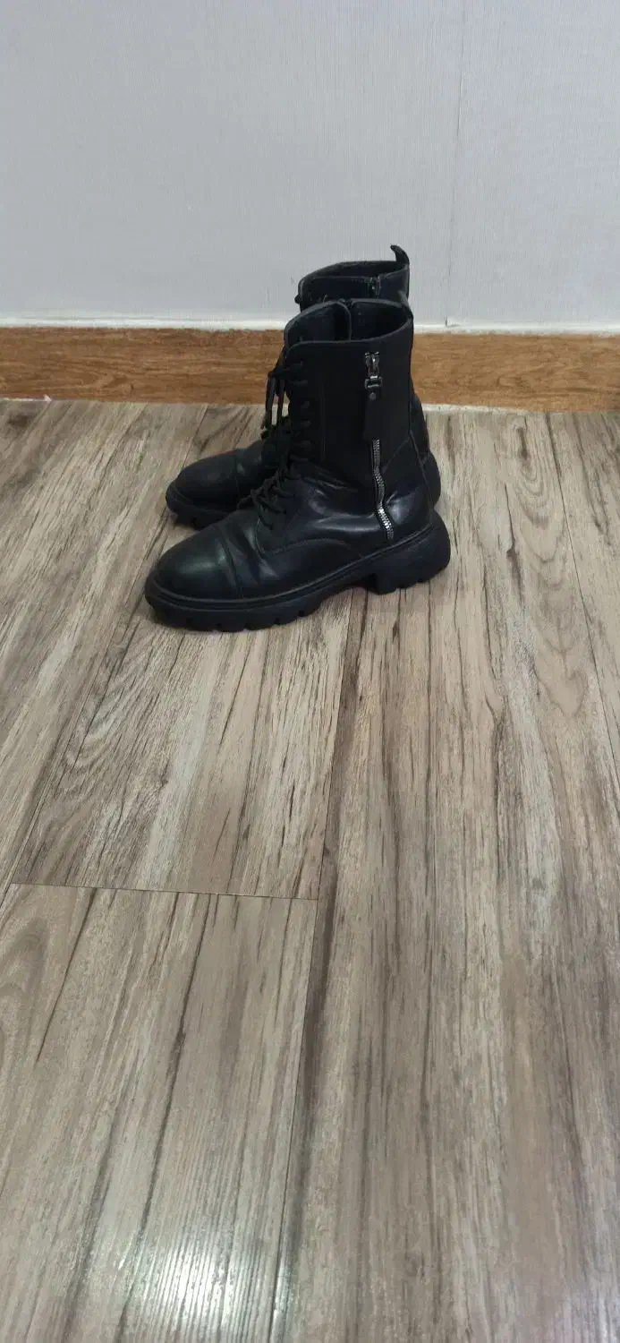 پوتین و کتونی کاملا سالم|کیف، کفش، کمربند|رشت, پیرکلاچای|دیوار