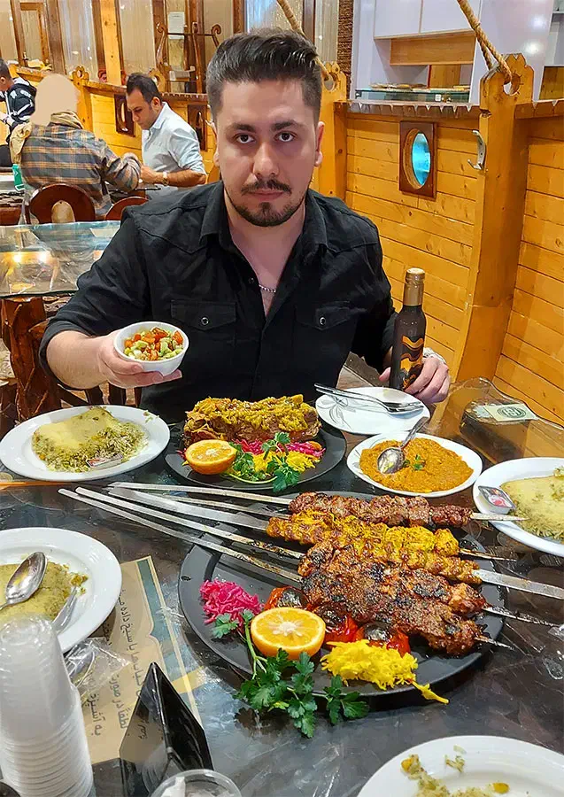 اجاره مغازه تجاری ۱۸۰ متر بلوار آزادگان|اجارهٔ مغازه و غرفه|کرمان, |دیوار