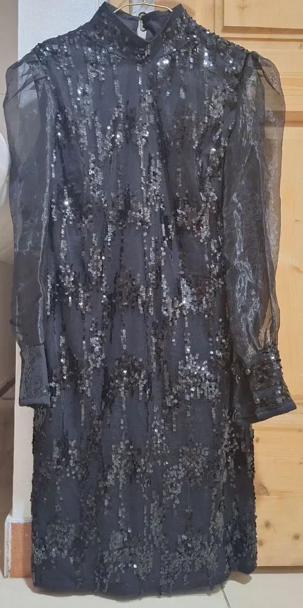 لباس مجلسی|لباس|اسلام‌شهر, شهرک لاله|دیوار