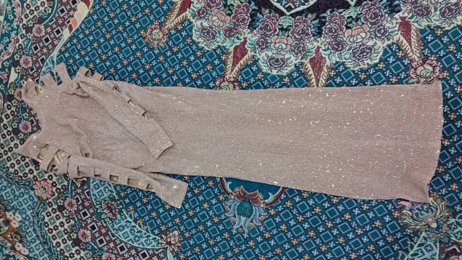 پیرهن و شومیز|لباس|زنجان, |دیوار