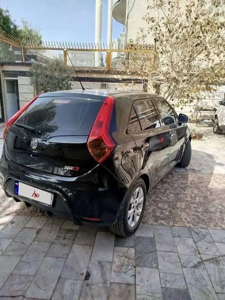 امجی ۳ مشکی ۲۰۱۵، بدنه سالم و بسیار تمیز|خودرو سواری و وانت|سراوان, |دیوار