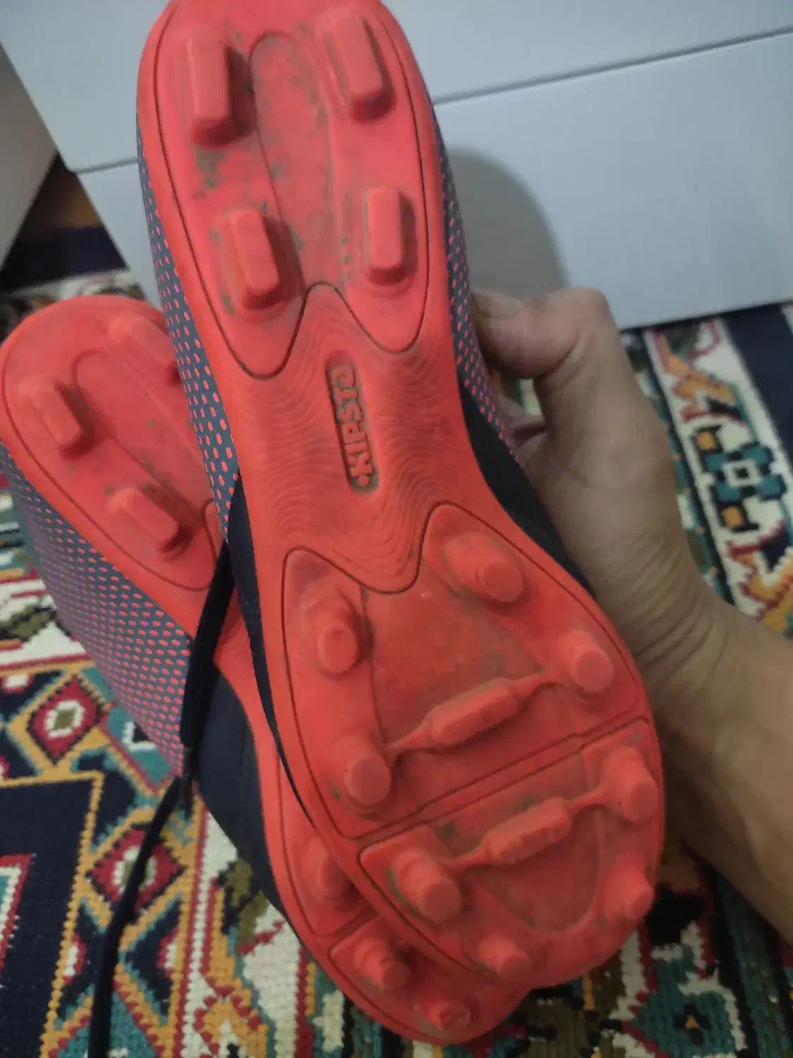 کفش ورزشی چمن خارجی در حد نو|کفش و لباس بچه|مشهد, ثامن|دیوار