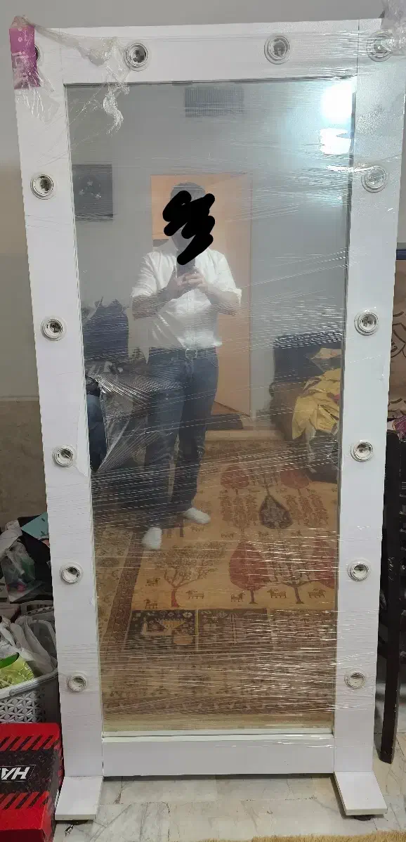 آینه|آینه|تهران, باغ فیض|دیوار