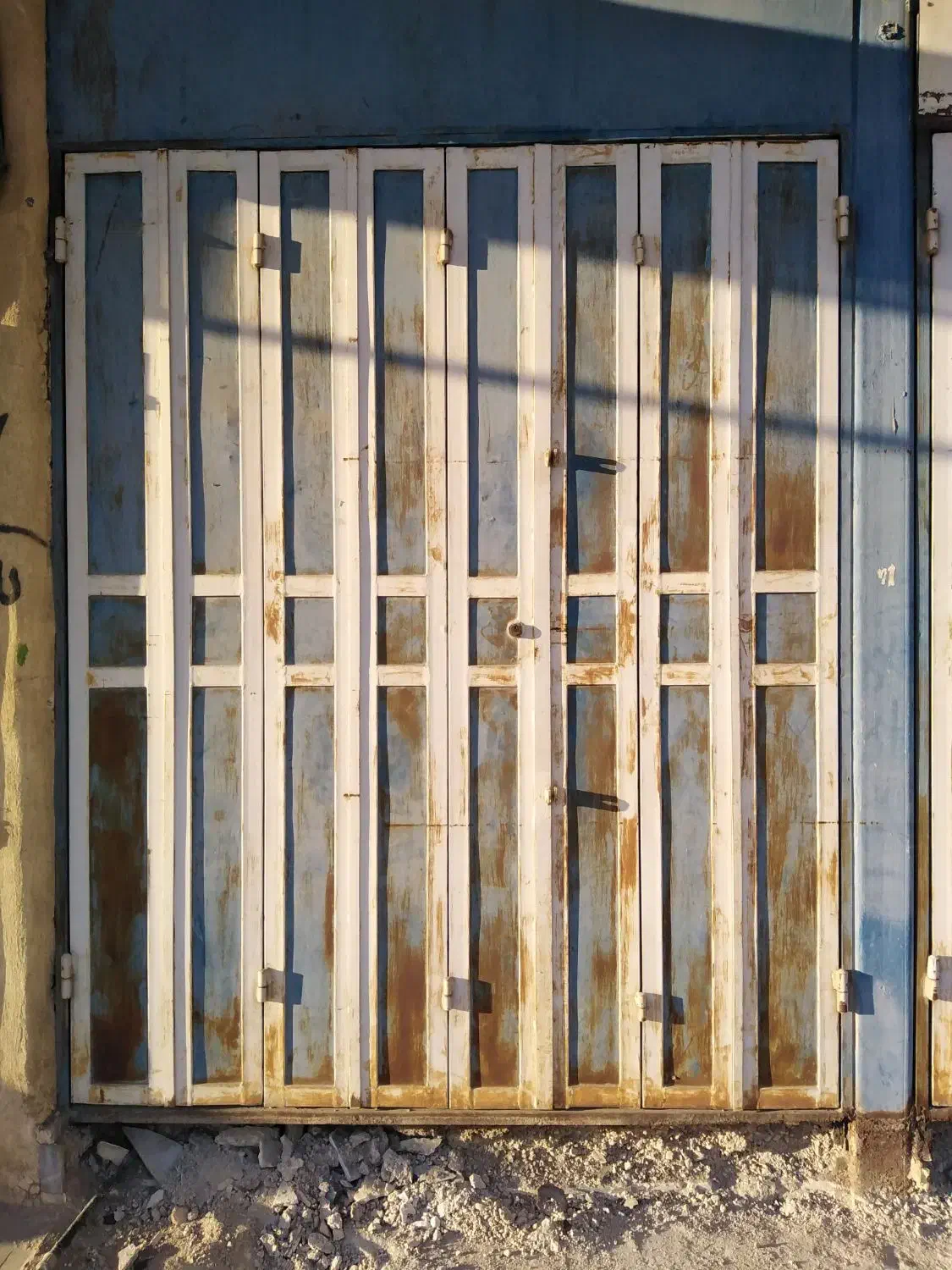 درب تاشو آهنی و الومینیوم|مصالح و تجهیزات ساختمان|برازجان, |دیوار