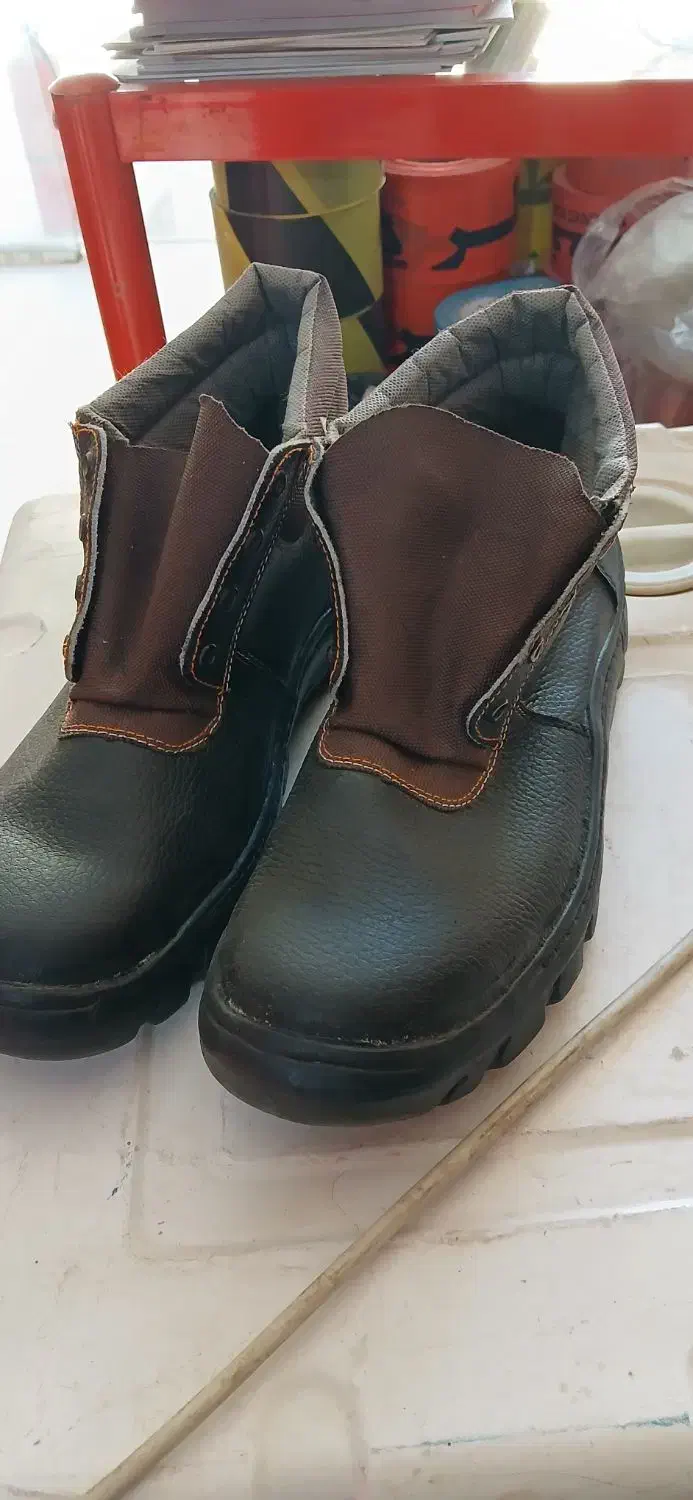 کفش ایمنی|کیف، کفش، کمربند|ایلام, |دیوار