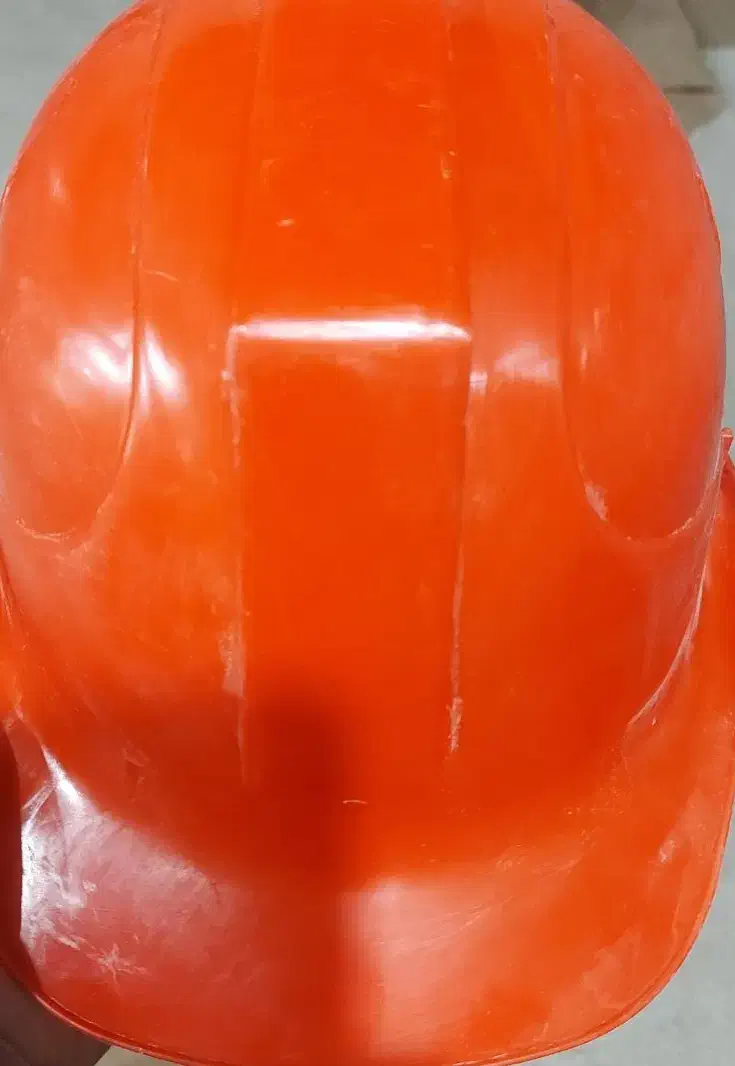 کلاه ایمنی|ابزارآلات|طبس, |دیوار