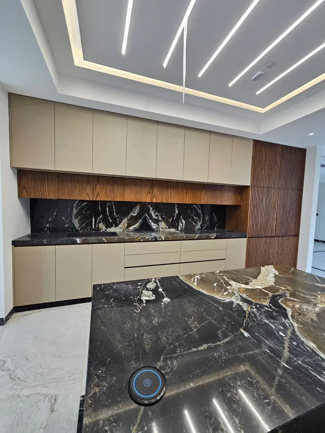 ۳۰۰ متر مدرن نیاوران/تک واحدی/مشاعات کامل