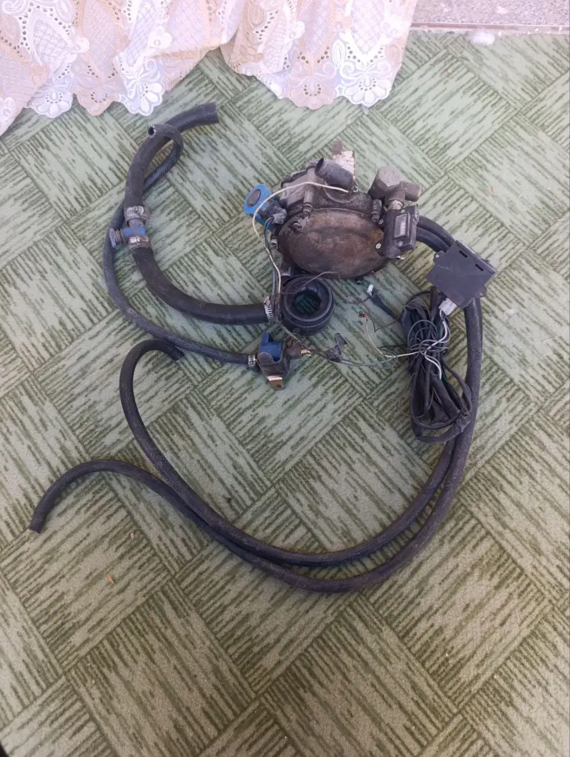 ریگلاتور گاز با لوازم داخل عکس|قطعات یدکی و لوازم جانبی|تربت‌حیدریه, ترمینال|دیوار