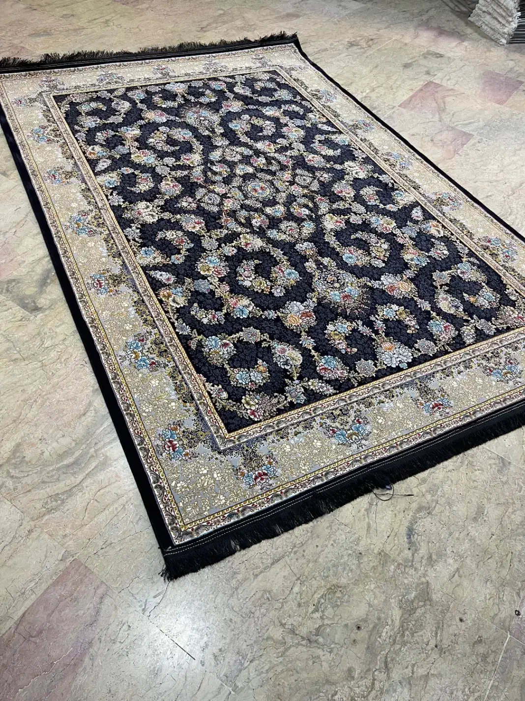 دیزاین ۱۰۰۰شانه نخ اکرلیک|فرش|کرج, گلشهر|دیوار