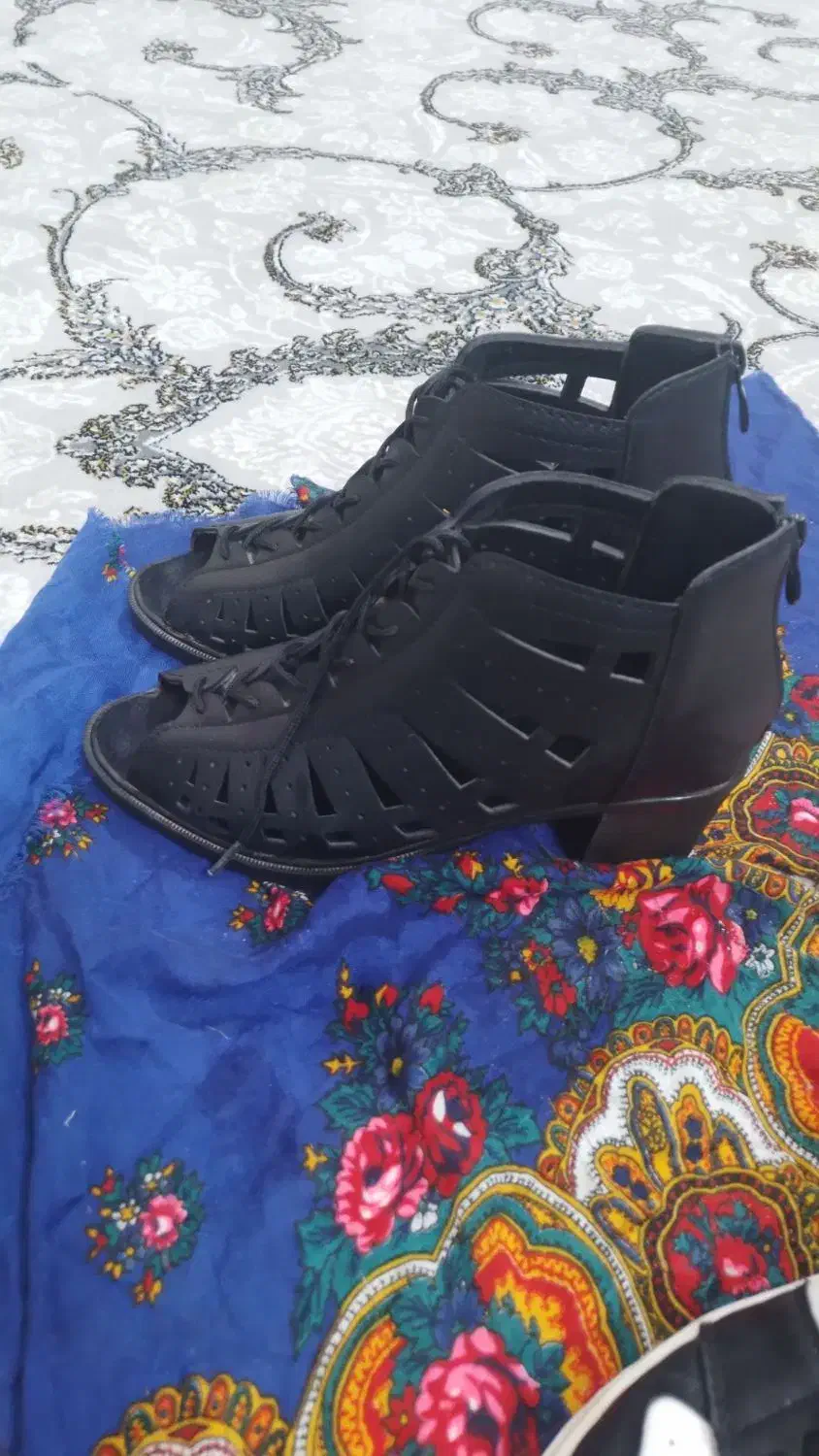 کفش قیمت مناسب|کیف، کفش، کمربند|بجنورد, |دیوار