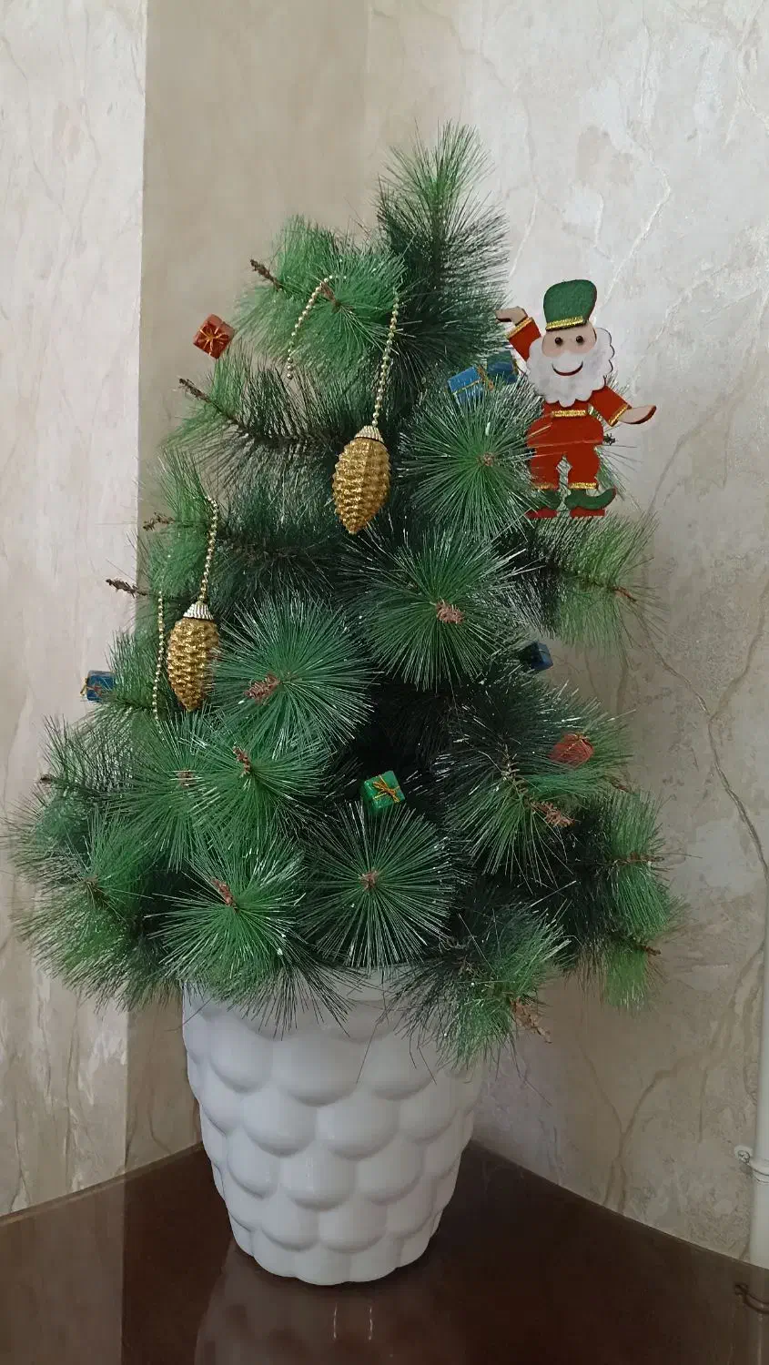 درخت کریسمس|گل مصنوعی|قزوین, |دیوار