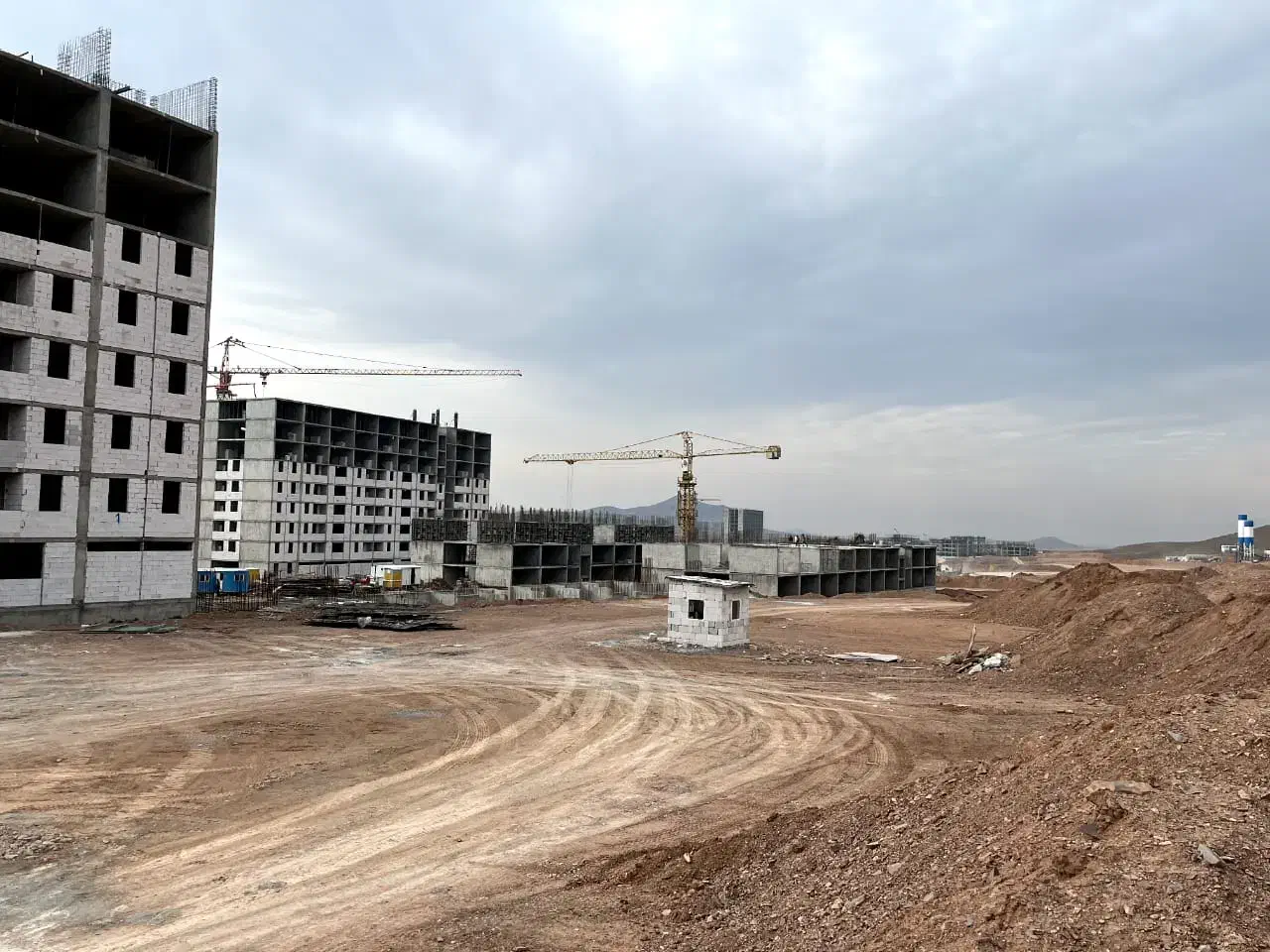 آغاز مالکیت با سرمایه کم/پرند خاکش طلاست|فروش آپارتمان|پرند, فاز ۰|دیوار