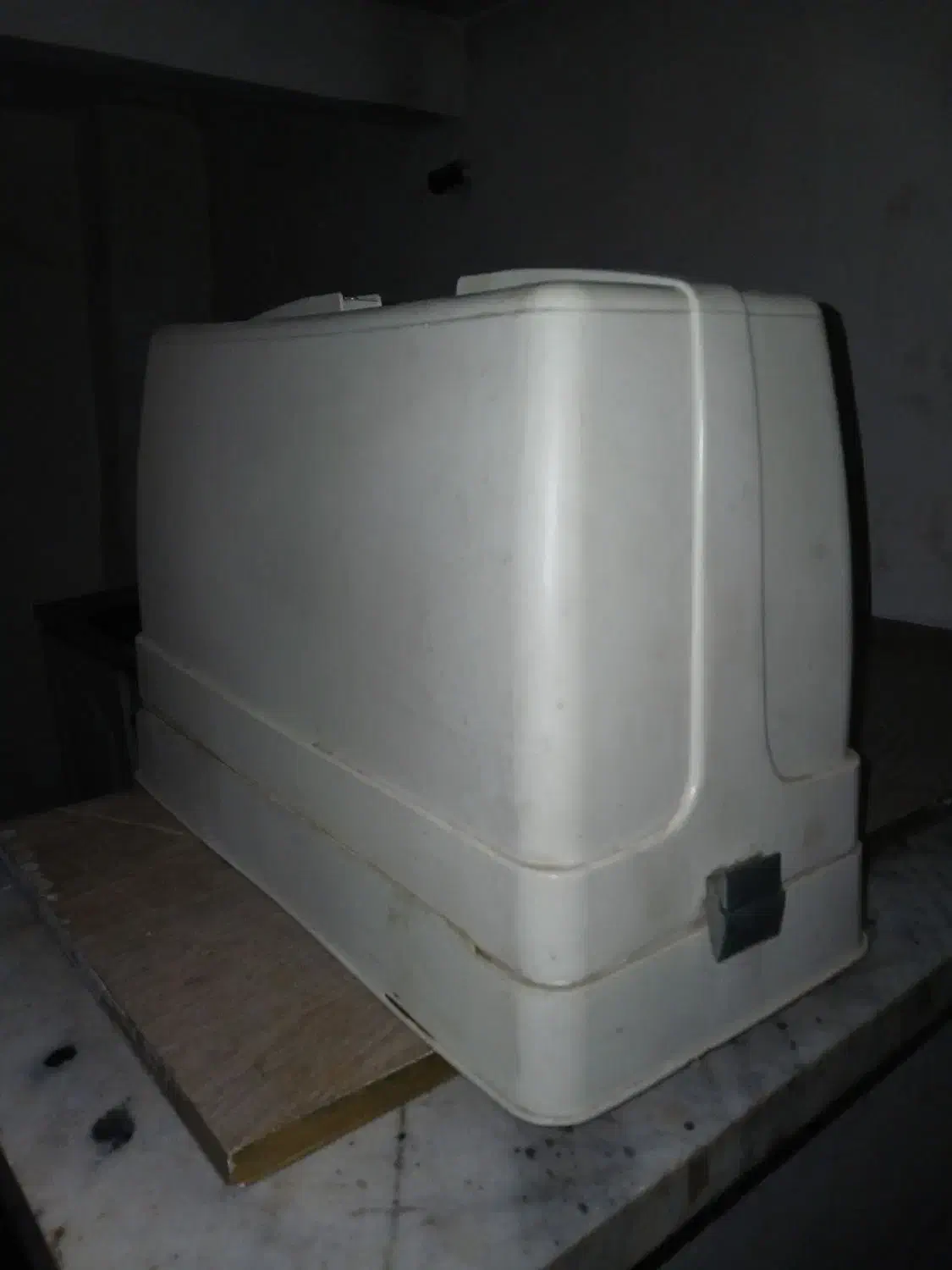 چرخیاط با بوفه|چرخ خیاطی و ریسندگی|بومهن, |دیوار