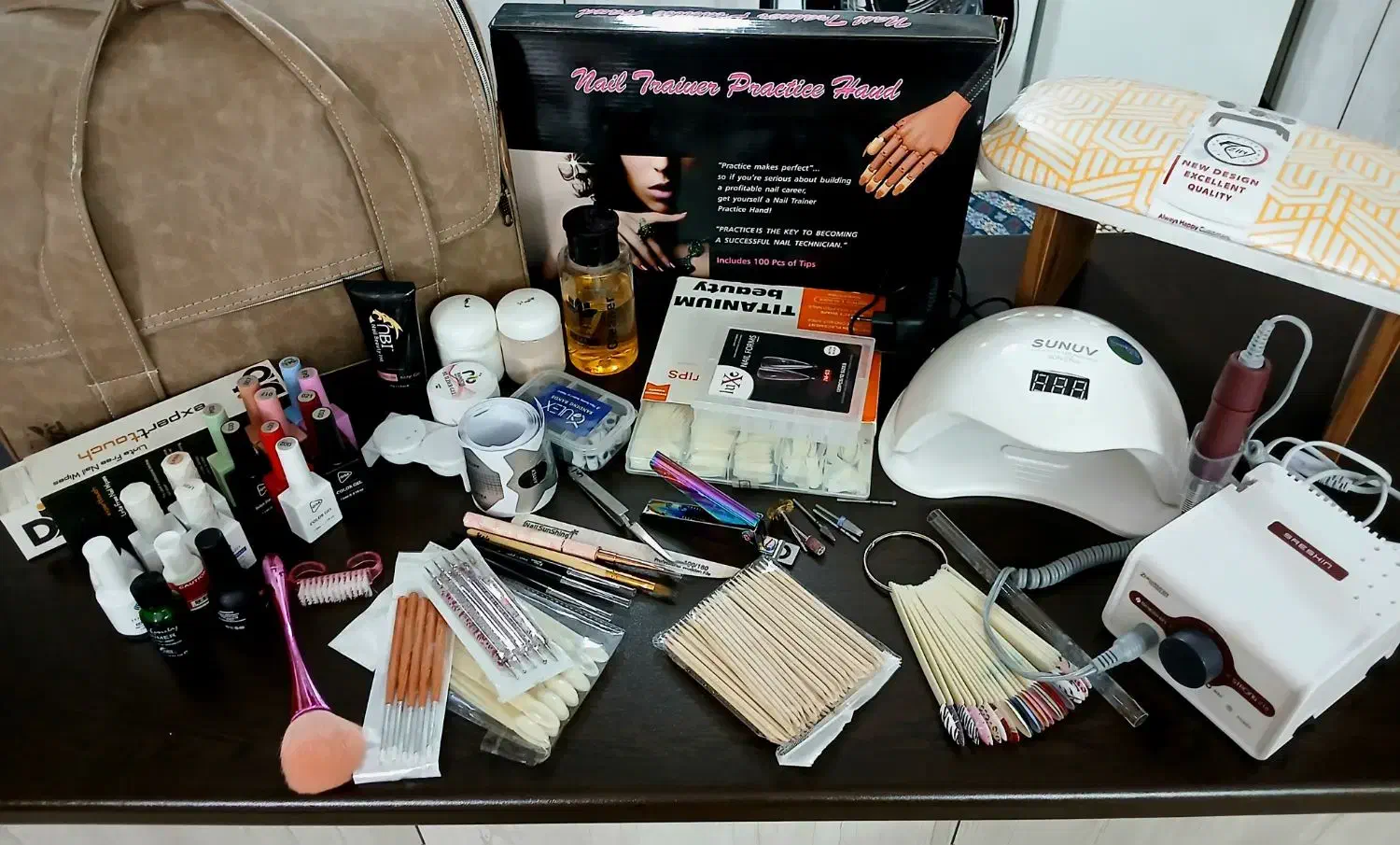 وسایل کاشت ناخن* اورجینال*|آرایشی، بهداشتی، درمانی|اندیشه, اندیشه فاز ۱|دیوار