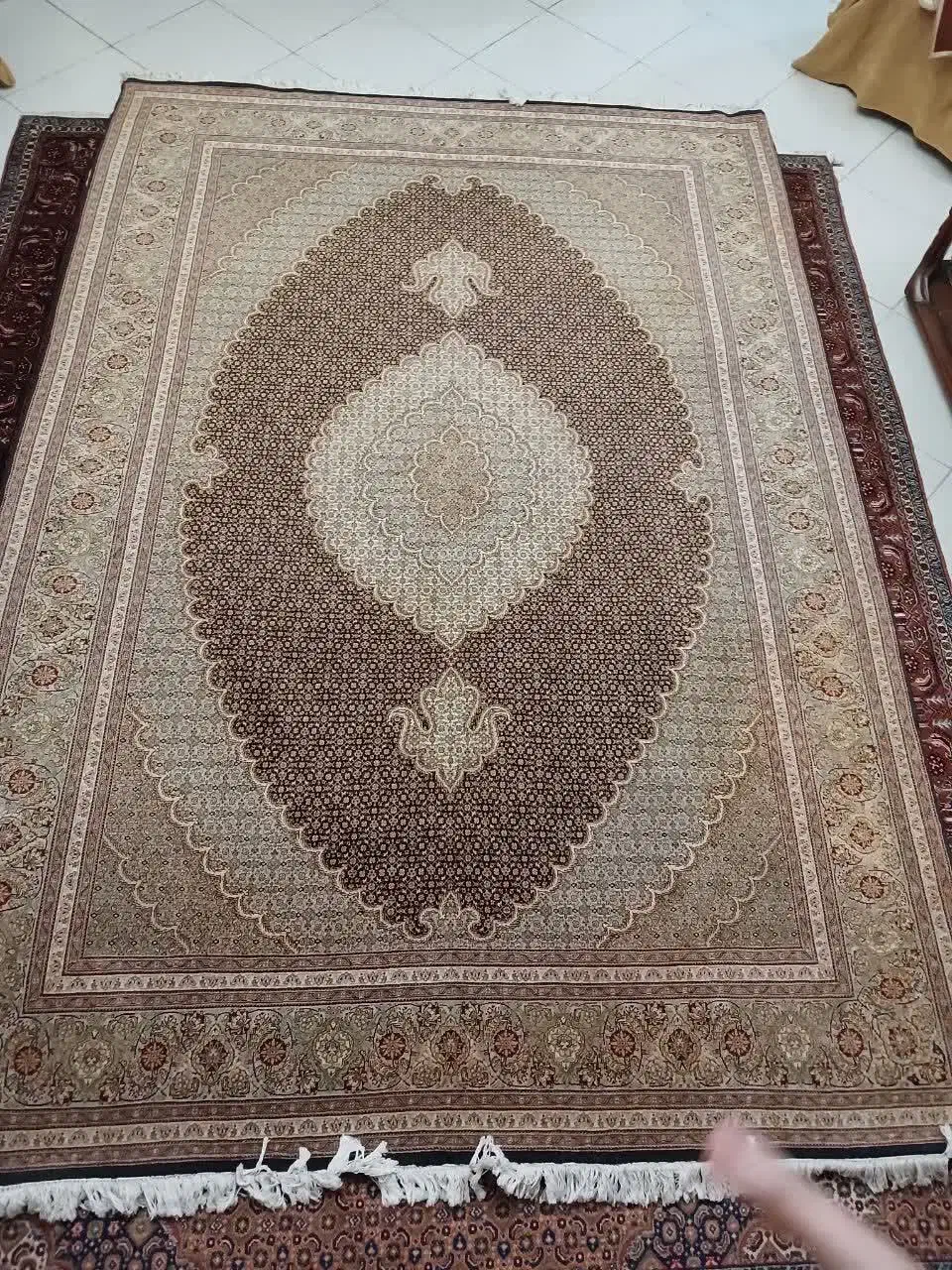 فرش دستباف چله ابریشم ماهی|فرش|کرج, ساماندهی|دیوار