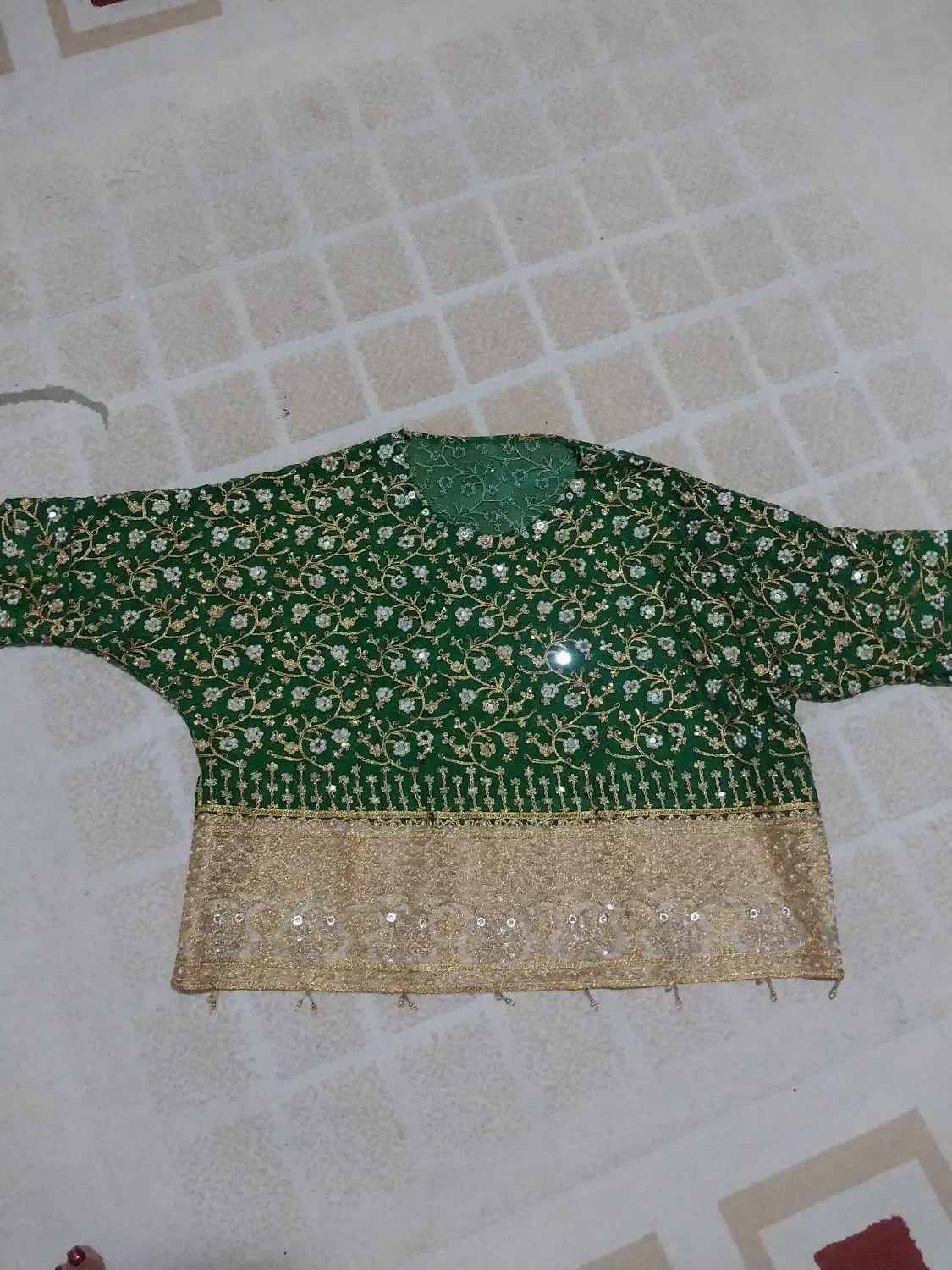 کفتان تمام سنگ|لباس|اهواز, لشکرآباد|دیوار