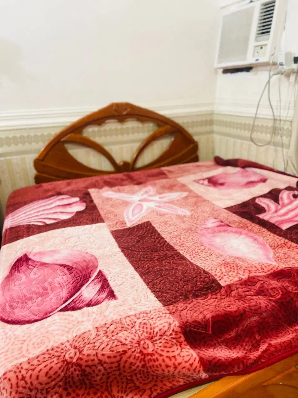 سرویس خواب و  میز آرایش چوب اصل|تخت و سرویس خواب|کنارک, |دیوار