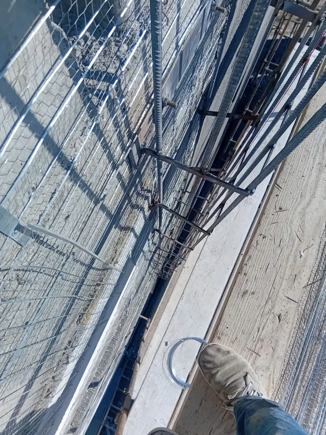 جوشکاری|خدمات پیشه و مهارت|بوئین زهرا, |دیوار